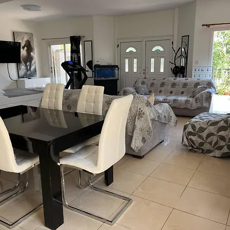 Andria's Luxury Flat Near Casino