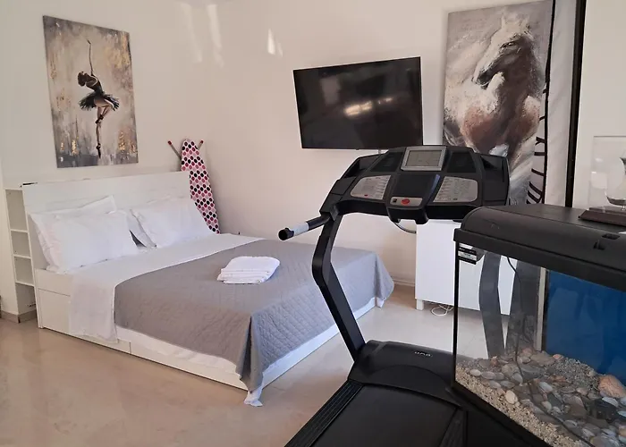 Andria's Luxury Flat Near Casino Lägenhet