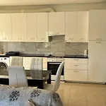 Andria's Luxury Flat Near Casino Apartamento *